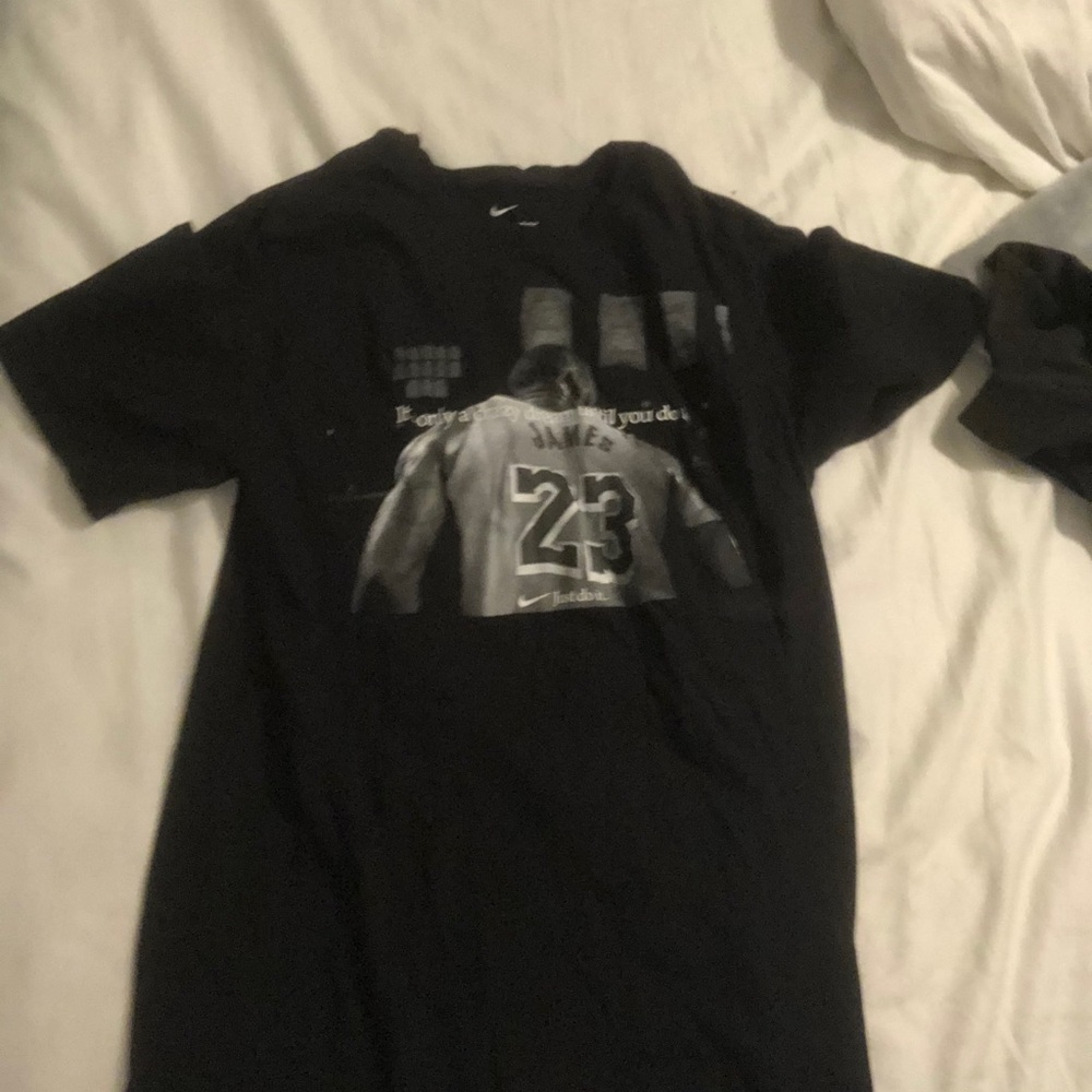 Nike tee